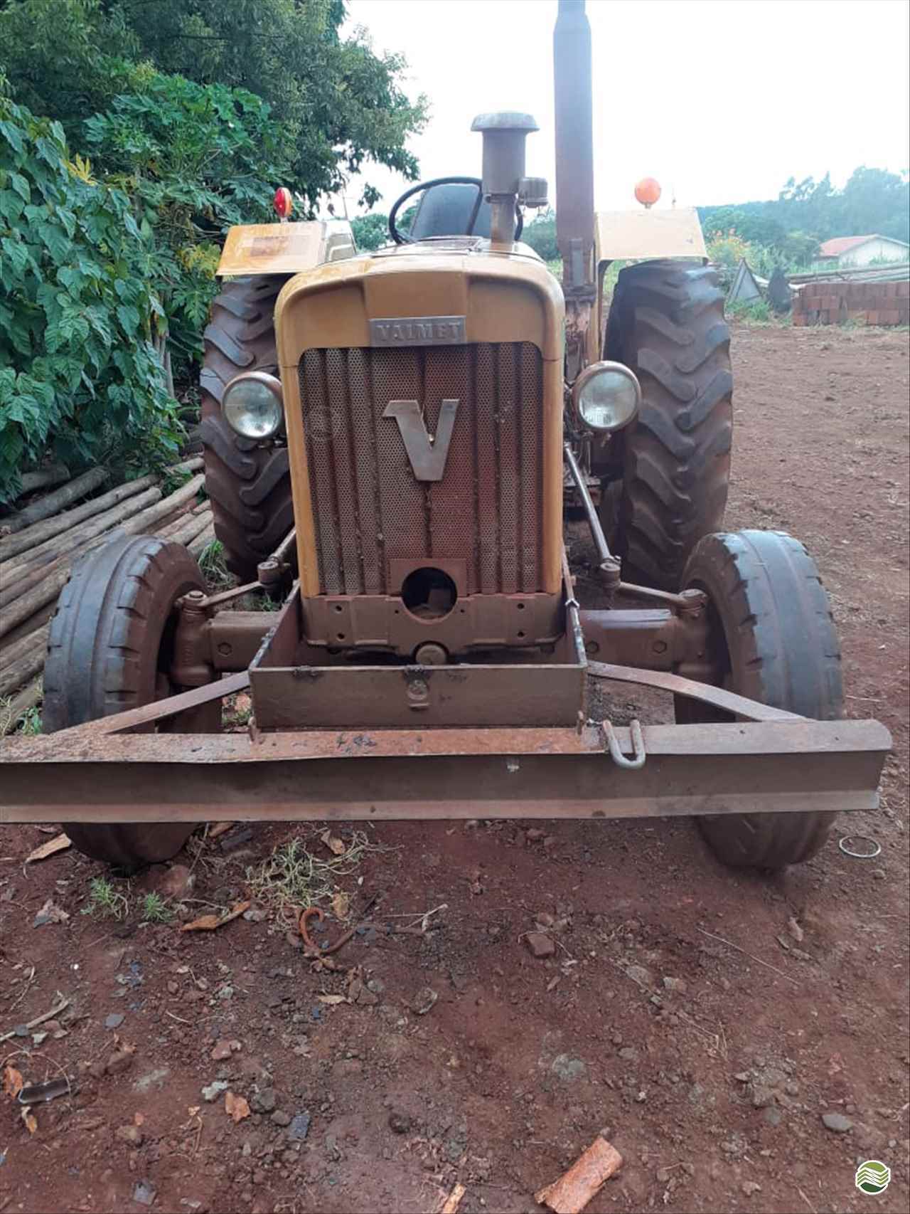 TRATOR VALMET VALMET 65 Tração 4x2 Camtrac Máquinas Agrícolas MARIALVA PARANÁ PR